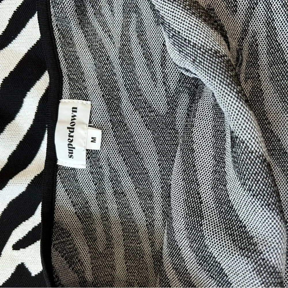 NWOT SUPERDOWN Allie Zebra Knit Mini Dress Size Medium Bodycon Backless - Picture 9 of 11